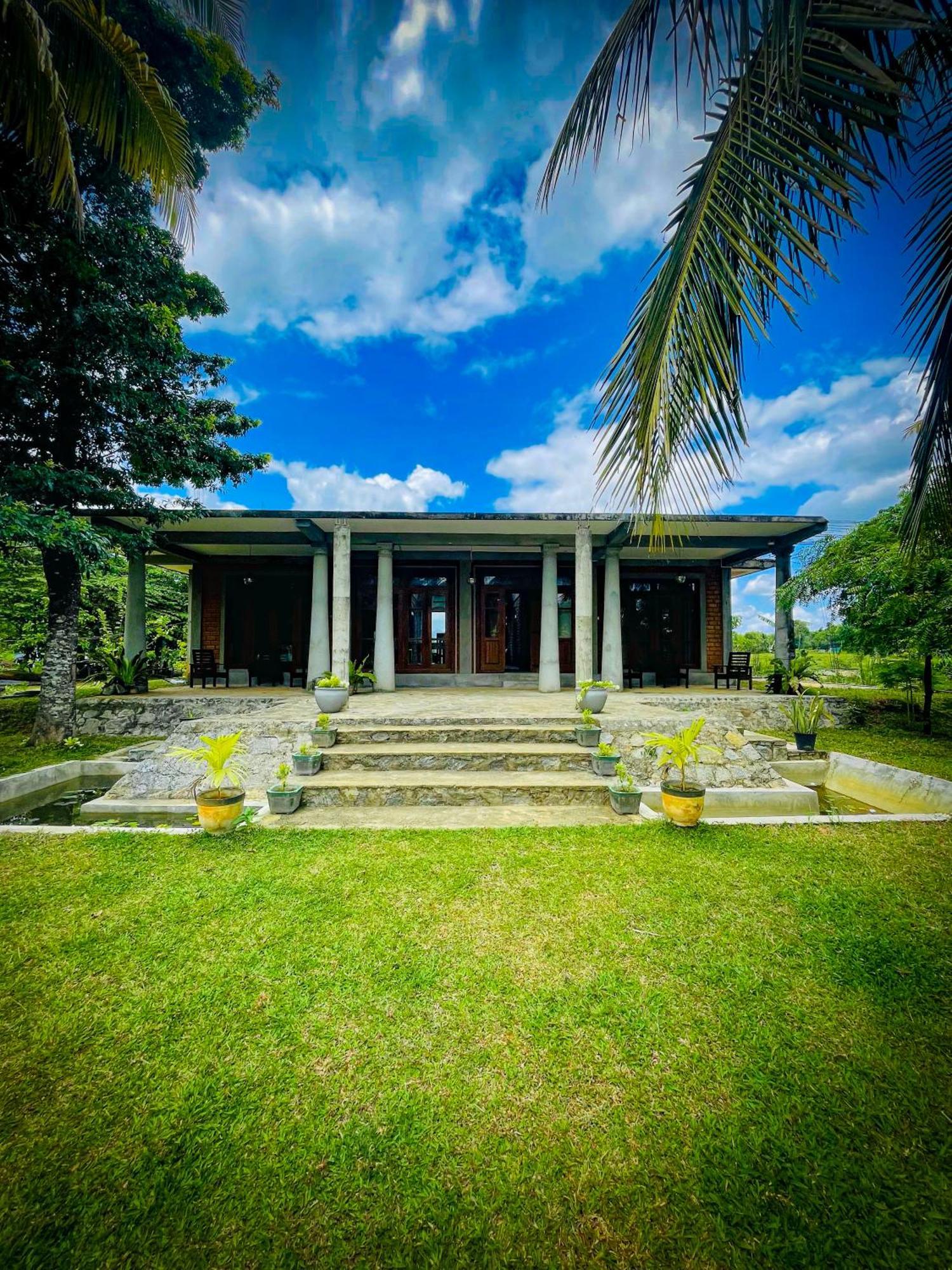 The Lotus Villa Sigiriya Exterior photo
